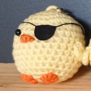 Pollito llavero pirata